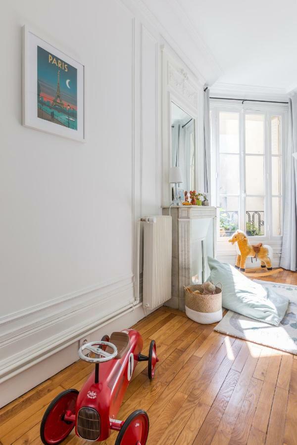 Apartment Veeve - Eiffel Elegance Paris