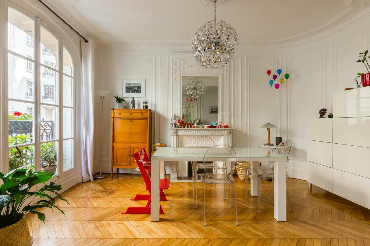 Veeve - Eiffel Elegance